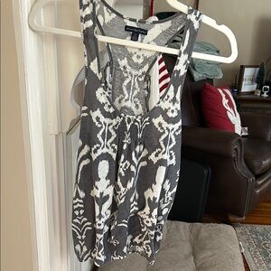 American Eagle Gray and White Patterned Tank Top